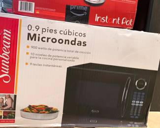 New Sunbeam Microwave in Box