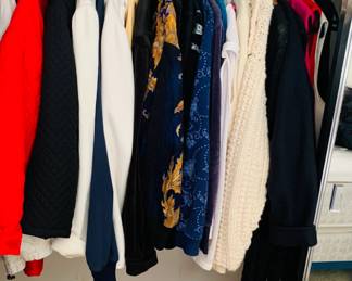 Camo Baseball Hats / Women’s Jackets