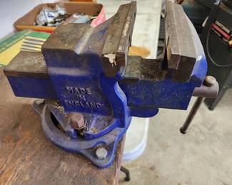 Sunday Hours are posted as 10 AM to 4 PM, if we sell out before 4 PM, we will close.