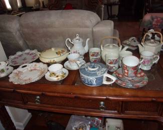 Teapots & Other Vintage Glassware
