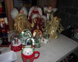 Tree Toppers, Snow Globes