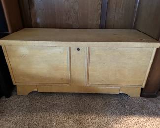 Lane cedar chest 