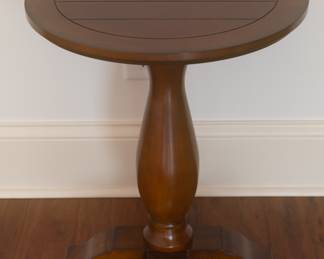 Round Pedestal Lamp Table