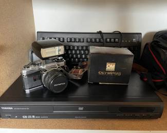 Olympus Camera, Dvd Player, Keyboard