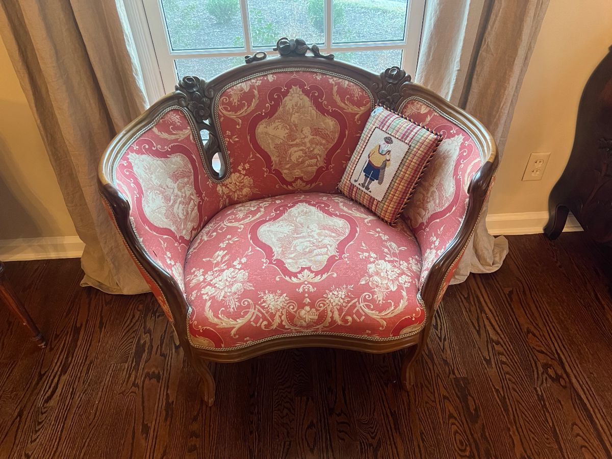 Nice Designer Stateline Sale Pence Estate Sales starts on 3/1/2024