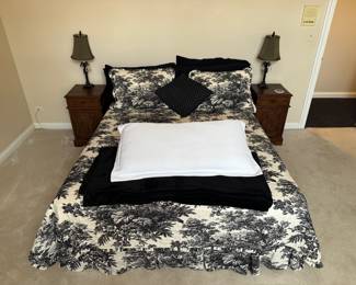 Pottery Barn French Toile black & white Queen bedding