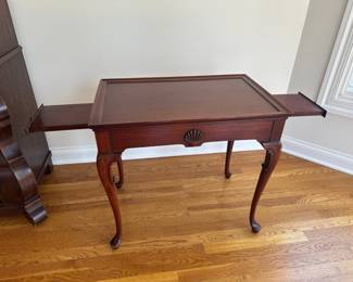 Queen Anne style side table
