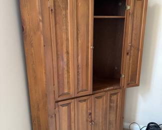 Media center cabinet/Armoire