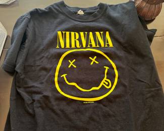 Vintage Nirvana 'Flower Sniffin' smiley tee