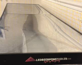 Beer pong table