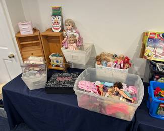 Dolls, outfits and accessories - Bratz, Barbie, Madam Alexander and more