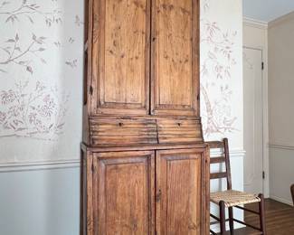 WONDERFUL ANTIQUE PINE CUPBOARD