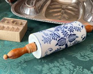 ANTIQUE ROLLING PIN