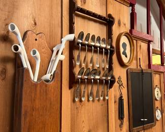 SPOON RACK AND CLAY TAVERN PIPES