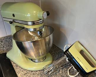 KITCHEN AID MIXER