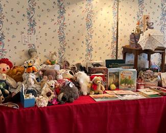 VINTAGE CHILDRENS ITEMS