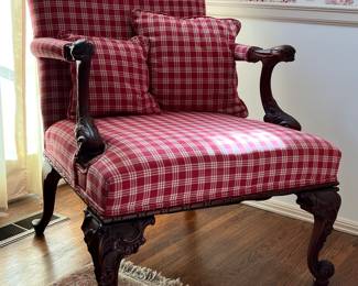 BEAUTIFUL ANTIQUE CHAIR