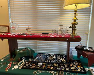 LOTS OF COSTUME JEWELRY
