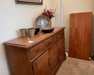 SIDEBOARD