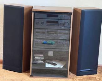 6 CD changer stereo system.  Works just like new!