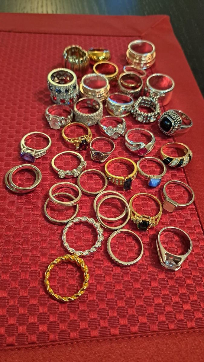 Fig Garden Village Estate Tag Sale in Fresno, CA starts on 3/8/2024