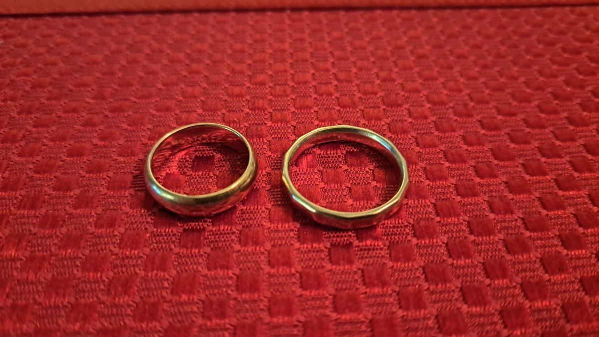 Fig Garden Village Estate Tag Sale in Fresno, CA starts on 3/8/2024