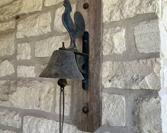 RUSTIC ROOSTER BELL