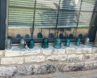 VINTAGE INSULATORS