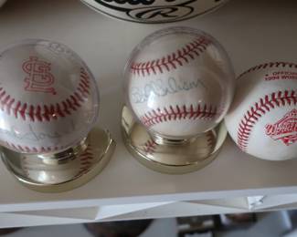 Bob Forsch and Bob Gibson signed baseballs