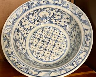 Chinese Qing Blue and White Basin with Scrolling Flower Design 19th Century