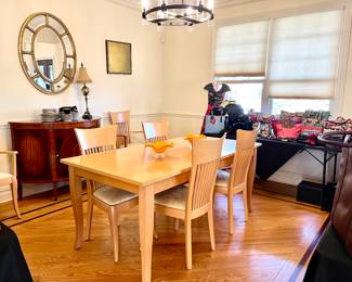 Extended Leaf with 6 chairs… 
