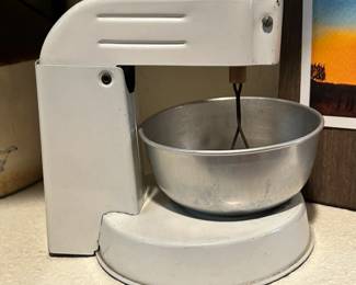 Mirro "Like Mother's" Mixing Toy