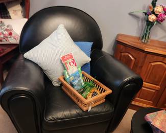 Accent (Club) Chair