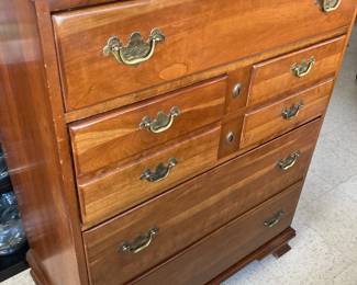 Thomasville Cherry 5 drawer dresser 34” x 19”d x 45”h