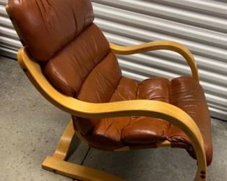Vintage MCM Bentwood Wood Lounger Chair w/ Whiskey Leather Seat
