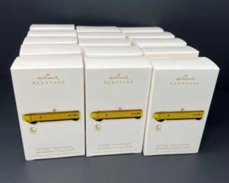 (15) Hallmark Lionel Train Union Pacific Streamliner Long Coach Ornaments