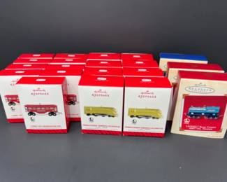 	(20) Hallmark Lionel Train 2014 Locomotive & Car + 2002 Blue Comet Ornaments