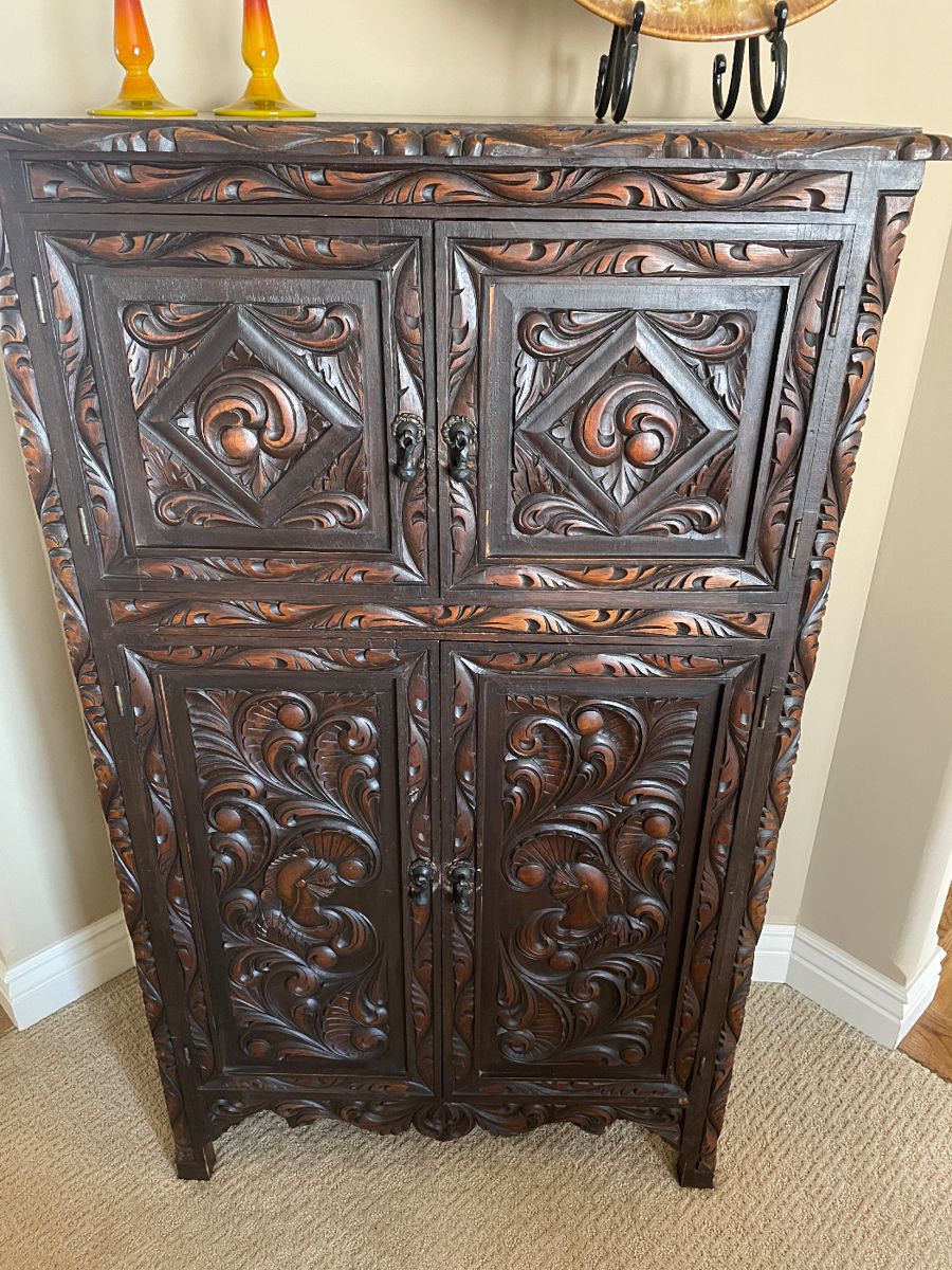 Hidden Treasures Estate Sales in Wichita, KS starts on 3/7/2024