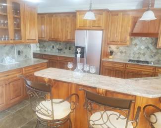 Beautiful Large  3 level home 
