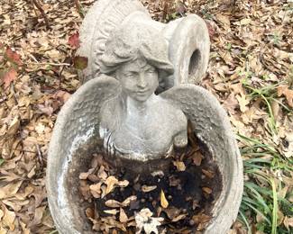 Small bird bath