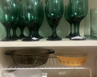 Green glassware; Corning; Pyrex