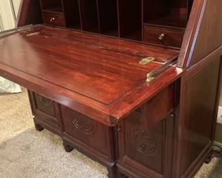 Asian style secretary