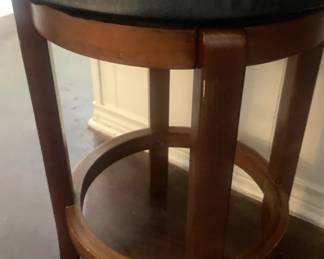 One black seat bar stool