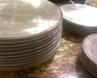 Lenox "Solitaire" china - 32 pieces