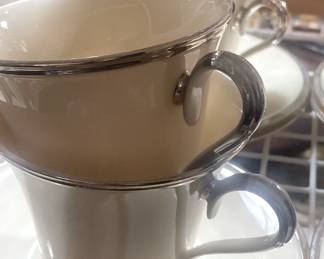 Lenox "Solitaire" china - 32 pieces