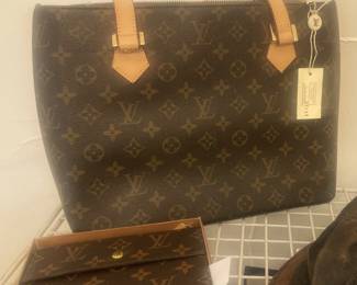 Louis Vuitton purse and billfold