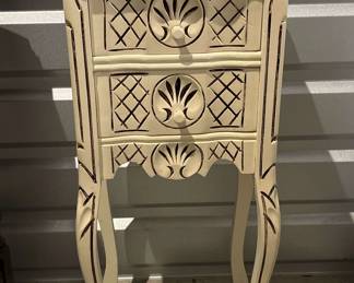 "Riverwatch Showpieces" in Augusta, GA Starts Closing Mon 3/4 at 8pm. Pickup is Wed 3/6 from 3-6pm. Please click here to view more photos, descriptions, and current bids:&nbsp;https://ctbids.com/estate-sale/27017