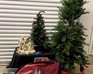 "Riverwatch Showpieces" in Augusta, GA Starts Closing Mon 3/4 at 8pm. Pickup is Wed 3/6 from 3-6pm. Please click here to view more photos, descriptions, and current bids:&nbsp;https://ctbids.com/estate-sale/27017