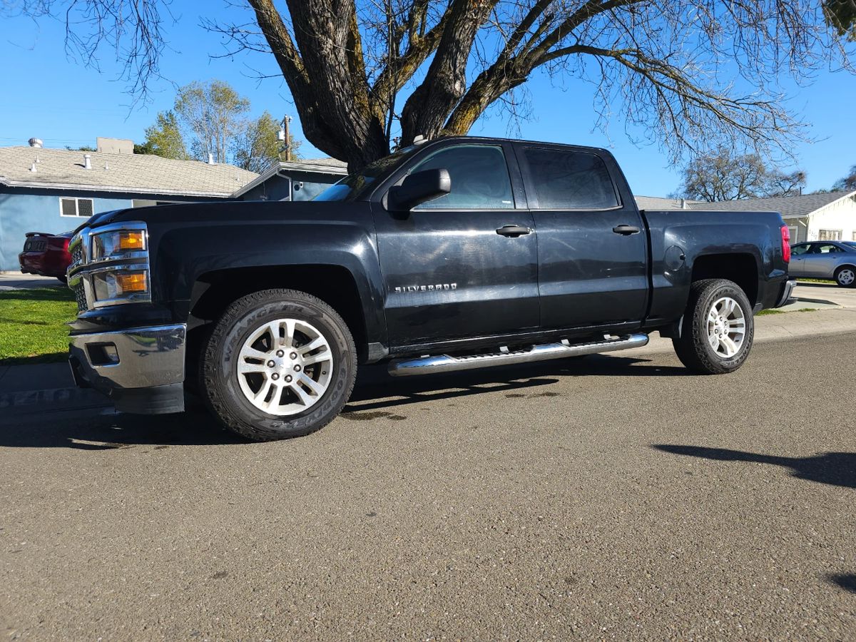 2014 chevy Silverado 62k miles clean title ready to Go!!!