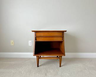 MID CENTURY MODERN - KENT COFFEY THE FORETELLER WALNUT NIGHTSTAND - BEDROOM FURNITURE